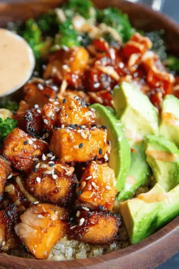 Crispy Bang Bang Salmon Bites Bowls