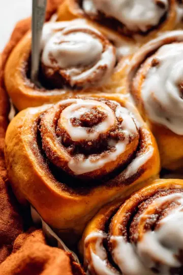 Pumpkin Cinnamon Rolls