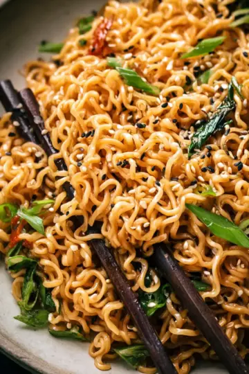 Sesame Garlic Ramen Noodles