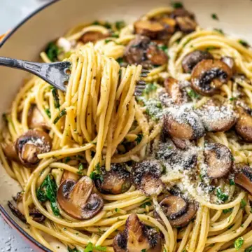 Easy Mushroom Garlic Spaghetti Recipe