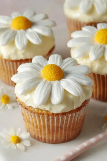 Super Cute Daisy Cupcakes